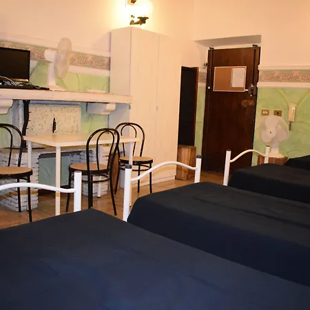 Bar Dell\'Artista Hostel